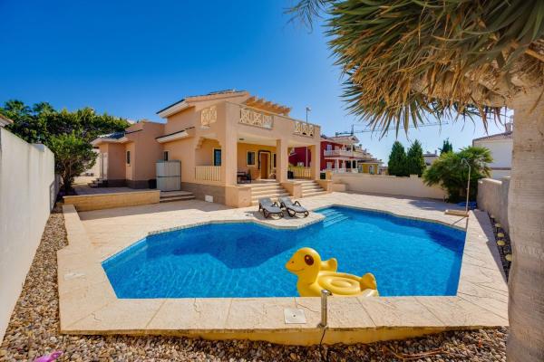 Частный шале на продаже в Casa o chalet en Calle Islas Alhucemas, 6, Centro de la Ciudad Quesada, Rojales, Рохалес photo 1