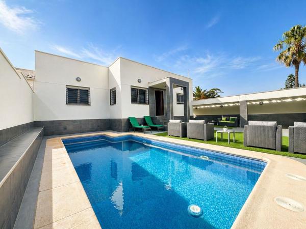 Casa o chalet independiente en Los Balcones - Los Altos del Edén, Torrevieja thumbnail 3