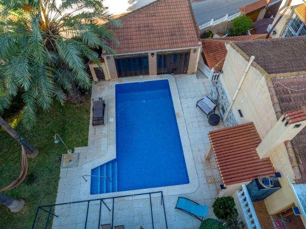 Casa o chalet independiente en Los Balcones - Los Altos del Edén, Torrevieja thumbnail 3