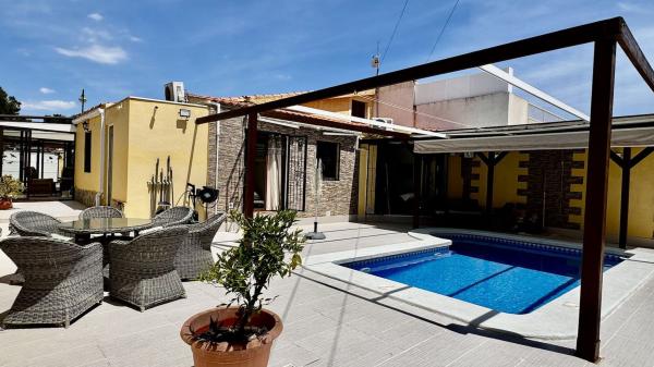 Chalet pareado en Avenida de las Gaviotas, 54, Nueva Torrevieja, Torrevieja photo 1