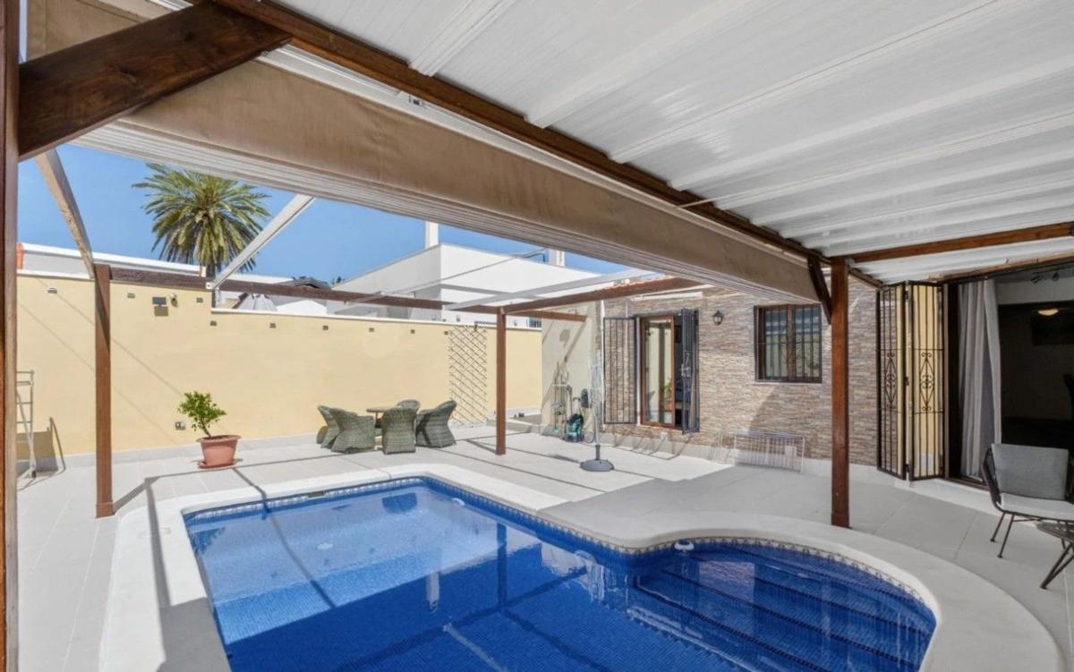 Продажа отдельного шале в Casa o chalet en Avenida de las Gaviotas, Nueva Torrevieja, Torrevieja, Торревьеха photo 2