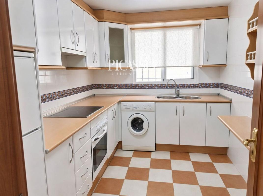 Продажа квартиры на Piso en Pasaje Santa Mónica, Montemar, Torremolinos, Торремолинос
photo 5
