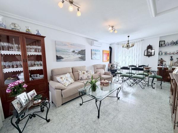 Casa o chalet independiente en Calle Alborán, Aguas Nuevas, Torrevieja photo 4