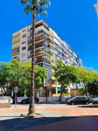 Sale of flat in Piso en Avenida de los Álamos, Parque de la Paloma, Benalmádena, Benalmádena
 photo 1