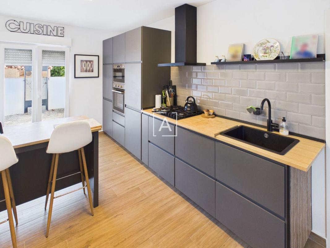 Properties for sale and rent in Spain photo 3