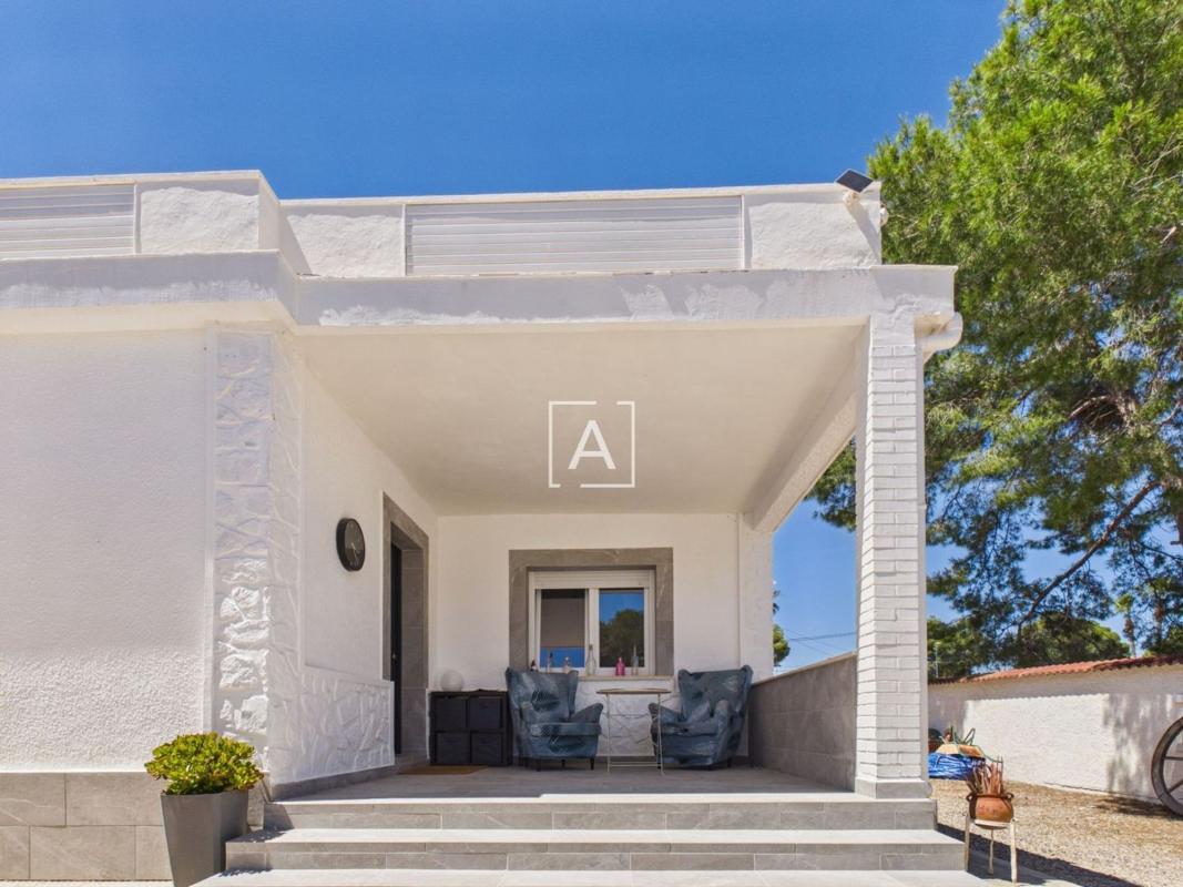 Properties for sale and rent in Spain photo 5