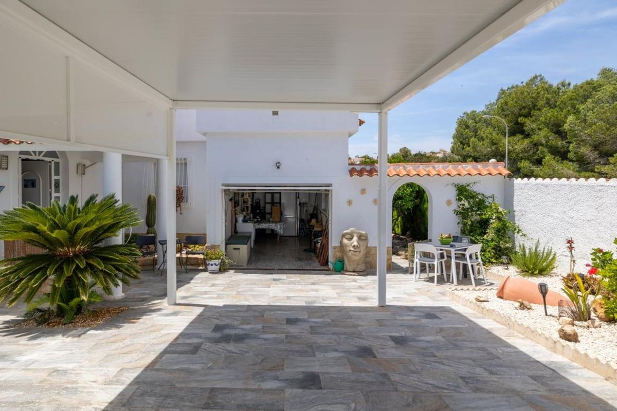 Properties for sale and rent in Spain photo 4