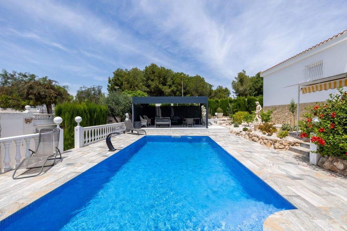 Properties for sale and rent in Spain photo 5