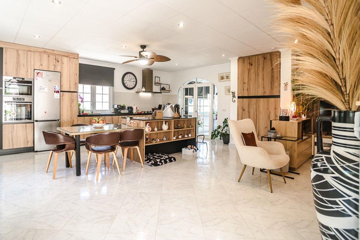 Properties for sale and rent in Spain photo 4