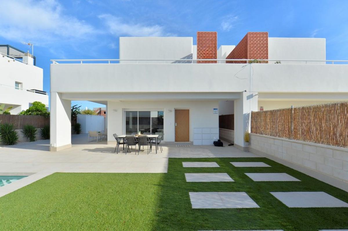 Properties for sale and rent in Spain photo 3