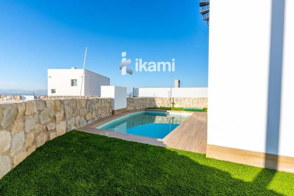 Chalet adosado en Calle Alicante, Algorfa photo 2