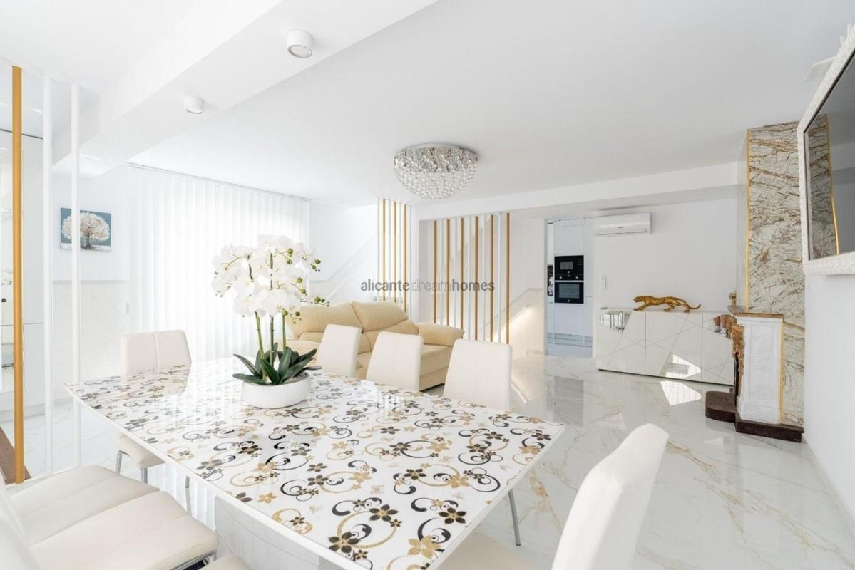 Sprzedaż szeregowego domku w Chalet adosado en Nueva Torrevieja, Torrevieja , Torrevieja photo 4