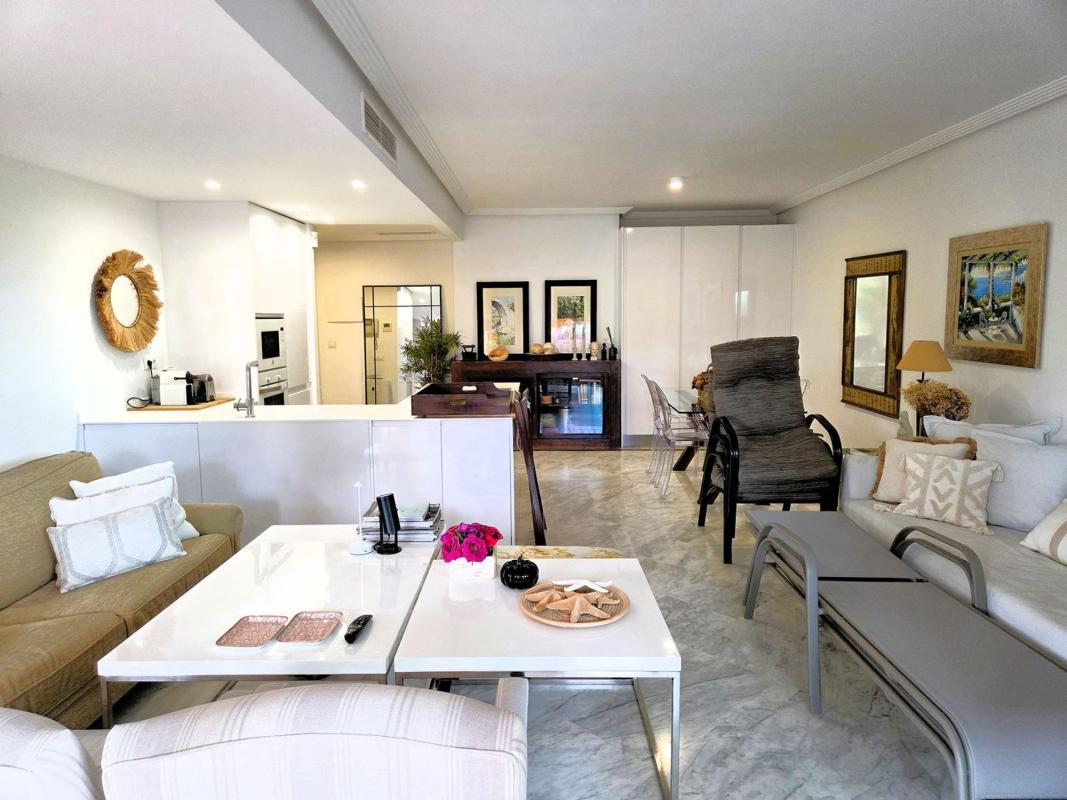 Sprzedaż mieszkania w Piso en Alameda de Levante, 11, Bahía de Marbella, Marbella, Marbella
photo 3
