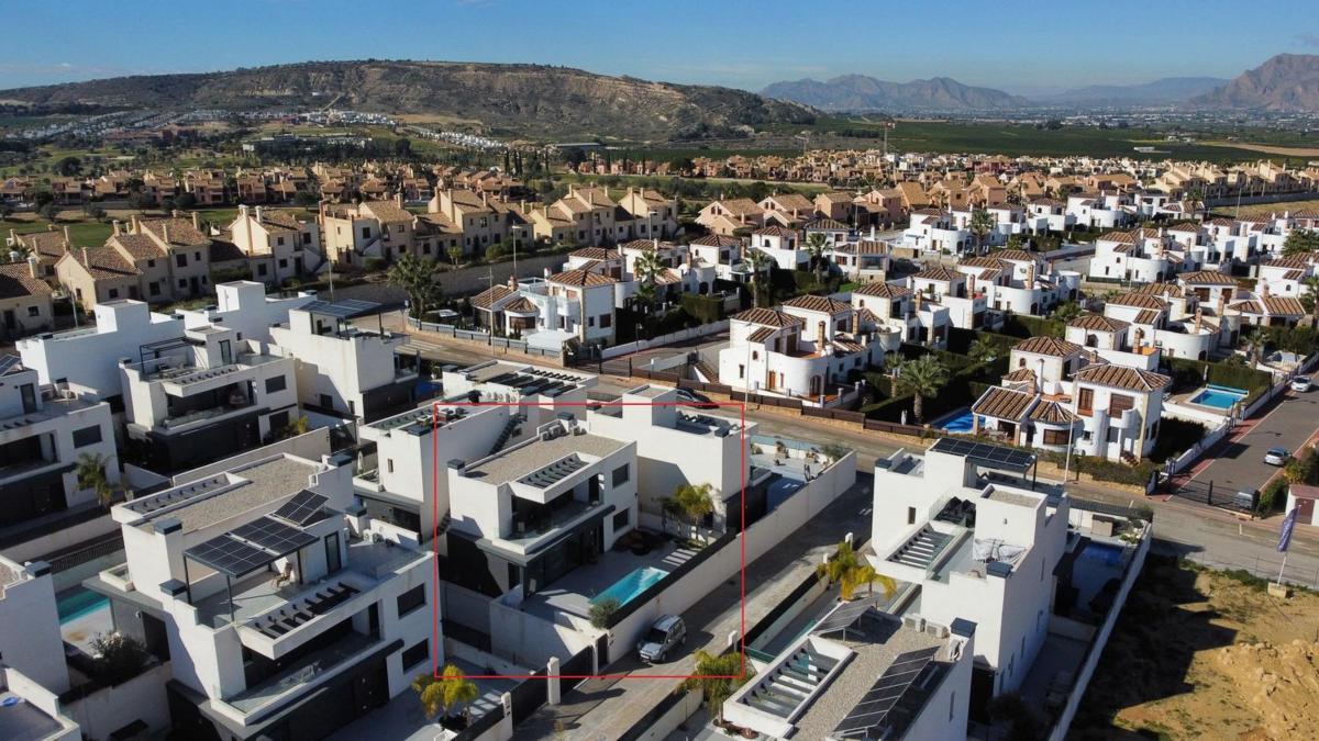 Propiedades en venta y alquiler en España photo 3
