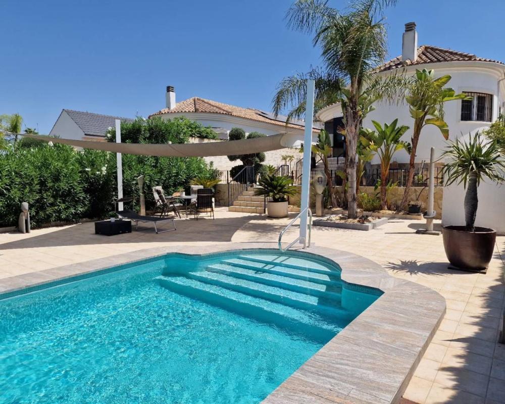 Properties for sale and rent in Spain photo 4