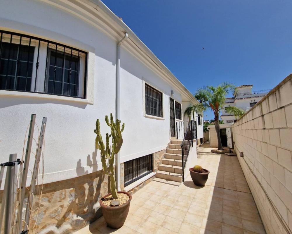 Properties for sale and rent in Spain photo 5