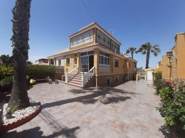 Casa o chalet independiente en Calle Sol Poniente, Aguas Nuevas, Torrevieja photo 3