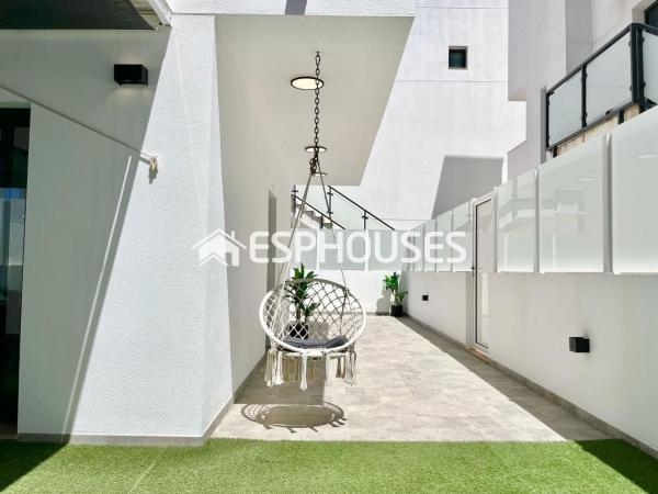 Частный шале на продаже в  Casa o chalet en Urbanizaciones, Guardamar del Segura, Гуардамар-дель-Сегура photo 3