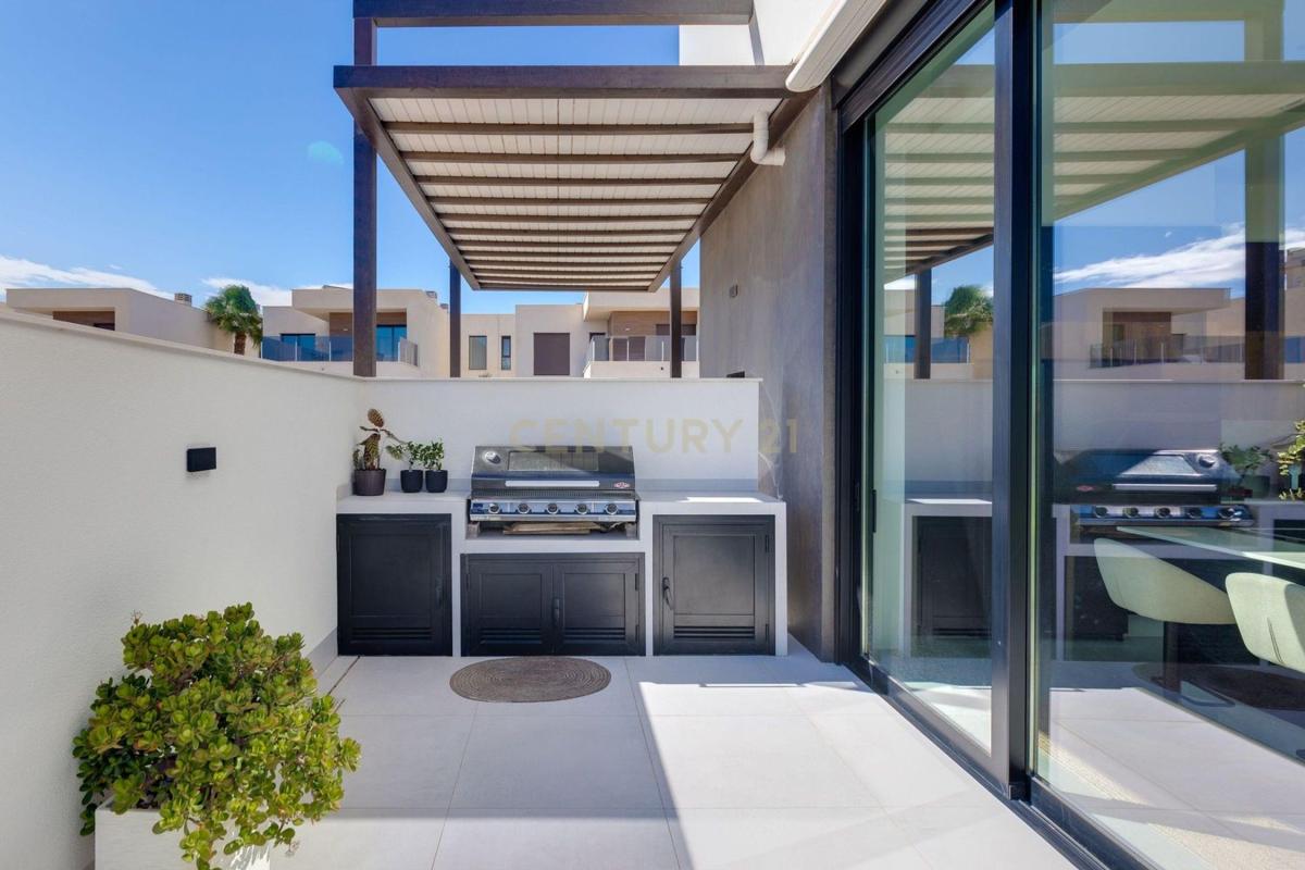 Properties for sale and rent in Spain photo 5