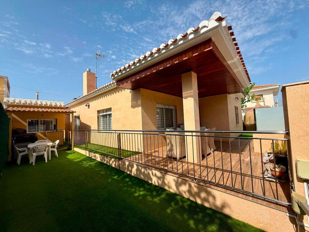 Properties for sale and rent in Spain photo 2