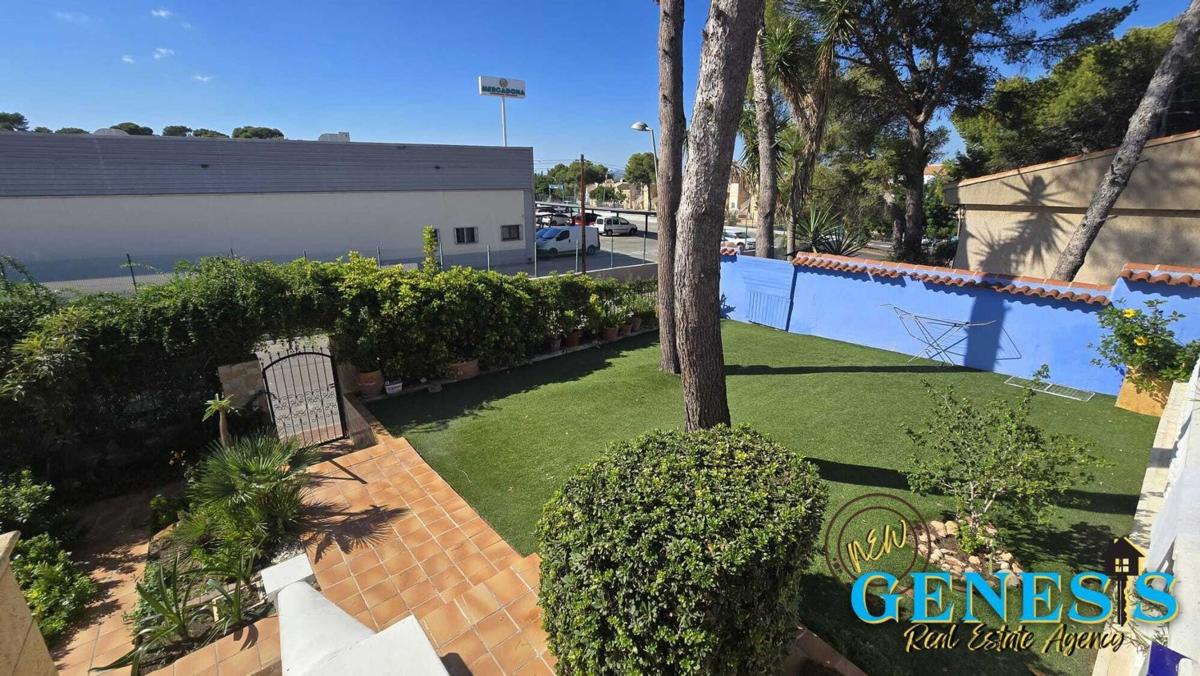 Properties for sale and rent in Spain photo 4