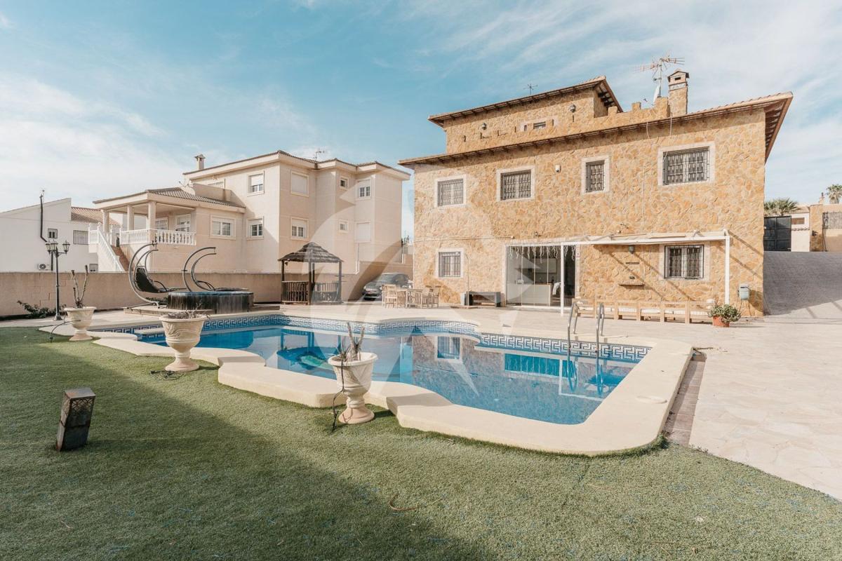 Properties for sale and rent in Spain photo 1