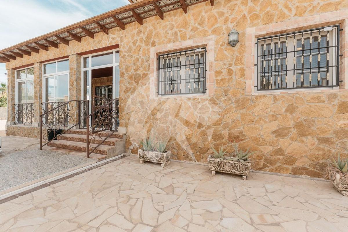 Properties for sale and rent in Spain photo 5