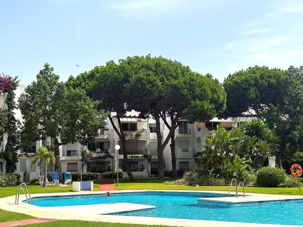 Venta de piso en Piso en Calle Venus, Villacana - Costalita - Saladillo, Estepona, Estepona
 photo 4