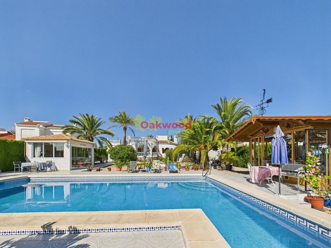 Sale of independent chalet in Casa o chalet en Avenida de España, Mil Palmeras, Pilar de la Horadada, Pilar de la Horadada
photo 1