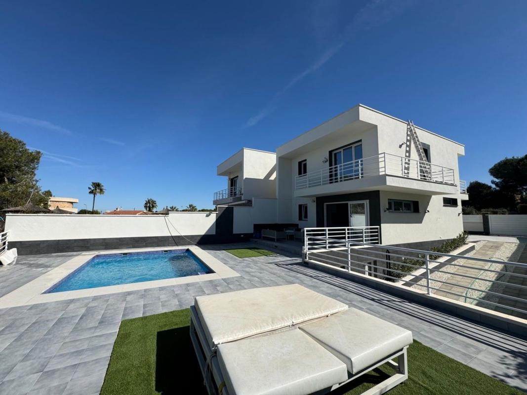 Properties for sale and rent in Spain photo 1