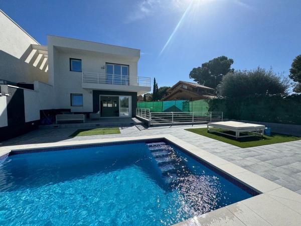 Chalet pareado en Calle Salinas-Urb los Balcones, Los Balcones - Los Altos del Edén, Torrevieja thumbnail 3
