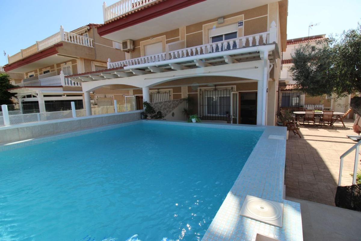 Properties for sale and rent in Spain photo 1