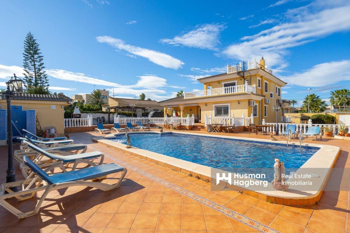 Venta de chalet independiente en Casa o chalet en Calle Levante Bal, Los Balcones - Los Altos del Edén, Torrevieja, Torrevieja
 photo 2