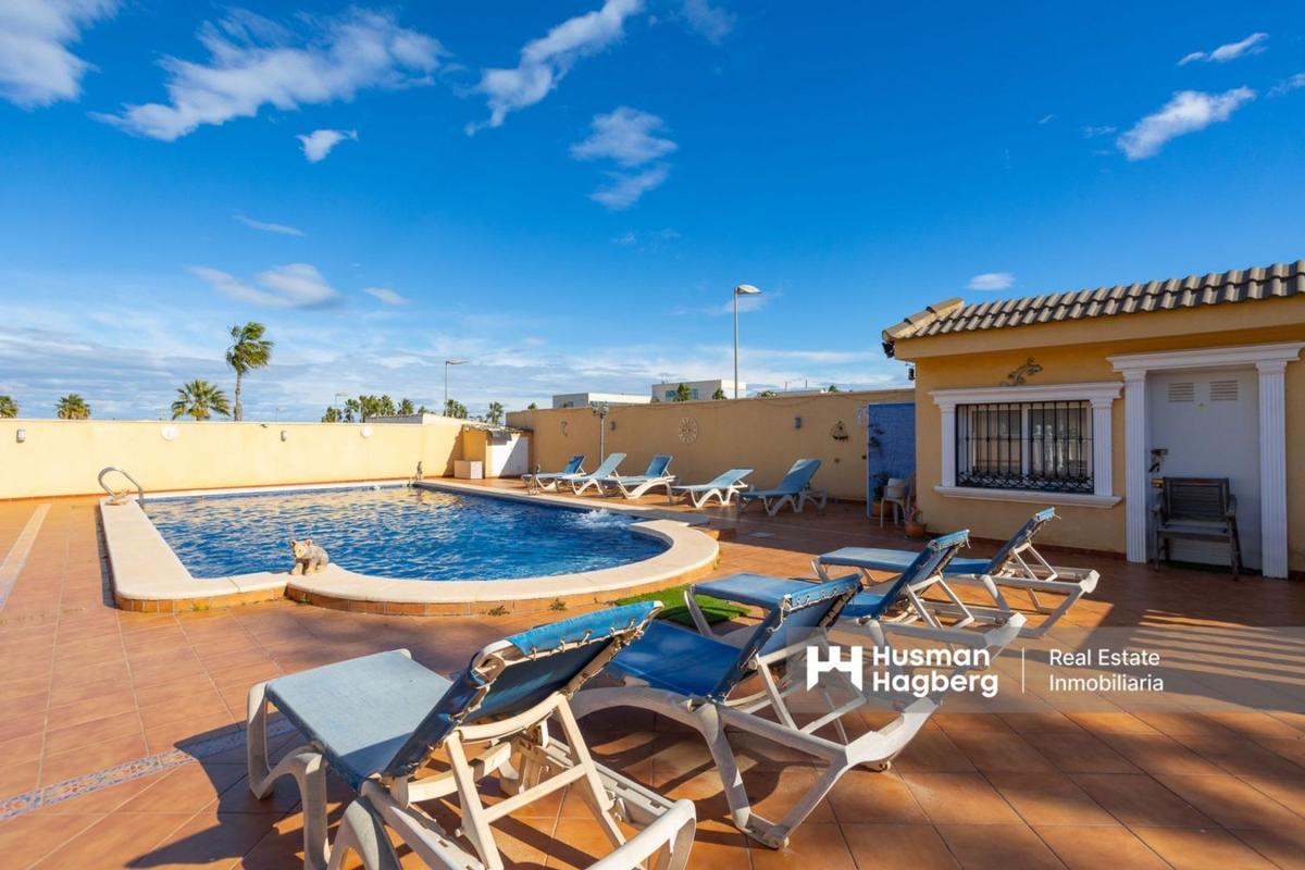 Venta de chalet independiente en Casa o chalet en Calle Levante Bal, Los Balcones - Los Altos del Edén, Torrevieja, Torrevieja
 photo 4
