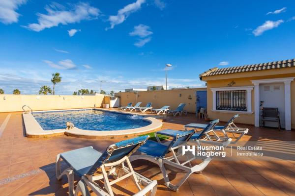 Chalet independiente en venta en Casa o chalet en Calle Levante Bal, Los Balcones - Los Altos del Edén, Torrevieja, Torrevieja
 photo 4