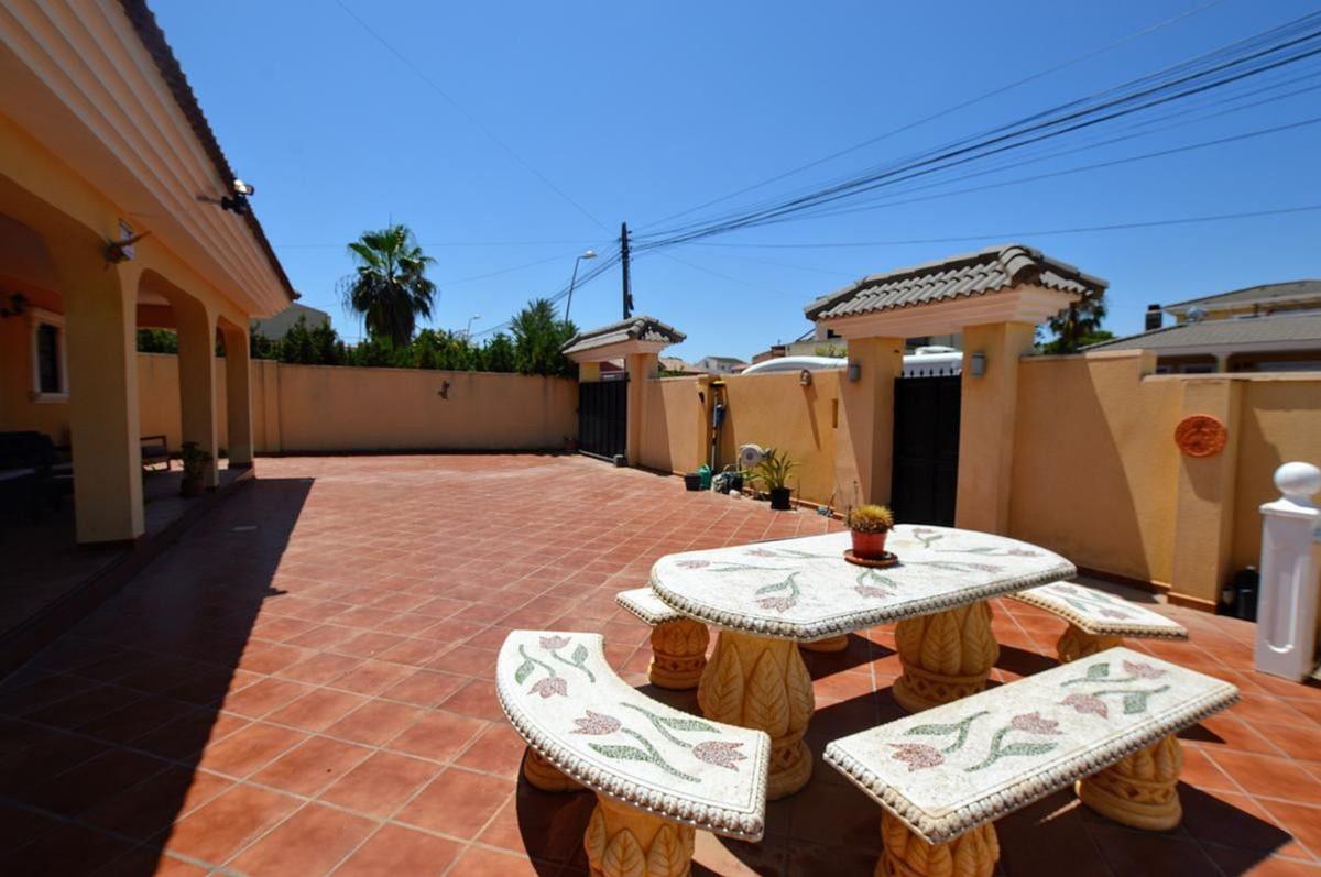 Properties for sale and rent in Spain photo 3