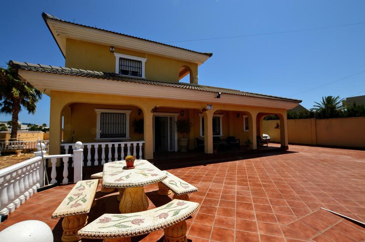 Properties for sale and rent in Spain photo 5
