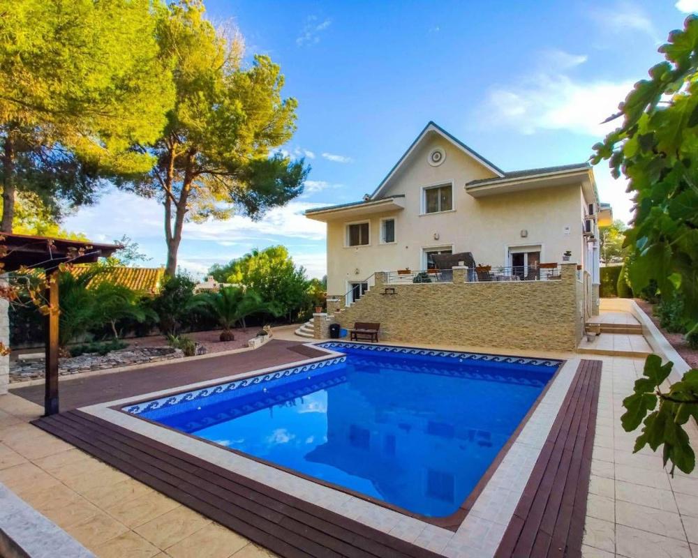 Properties for sale and rent in Spain photo 4