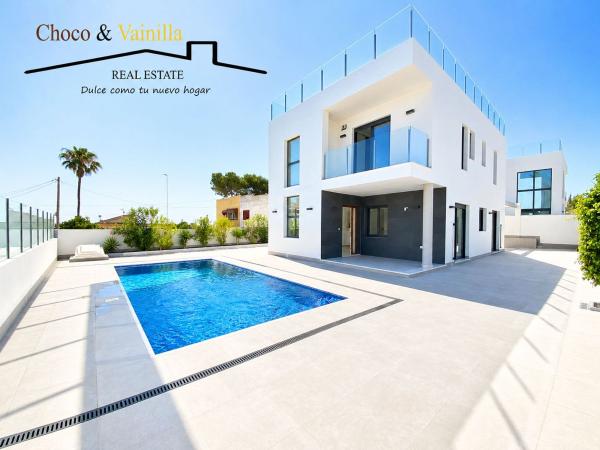 Casa o chalet independiente en Calle Asturias-Urb los Balcones, Los Balcones - Los Altos del Edén, Torrevieja photo 1