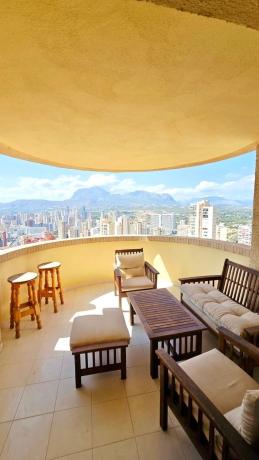 Ático en venta en Ático en Calle de Viena s/n, Zona Sierra Helada, Benidorm, Benidorm thumbnail 2