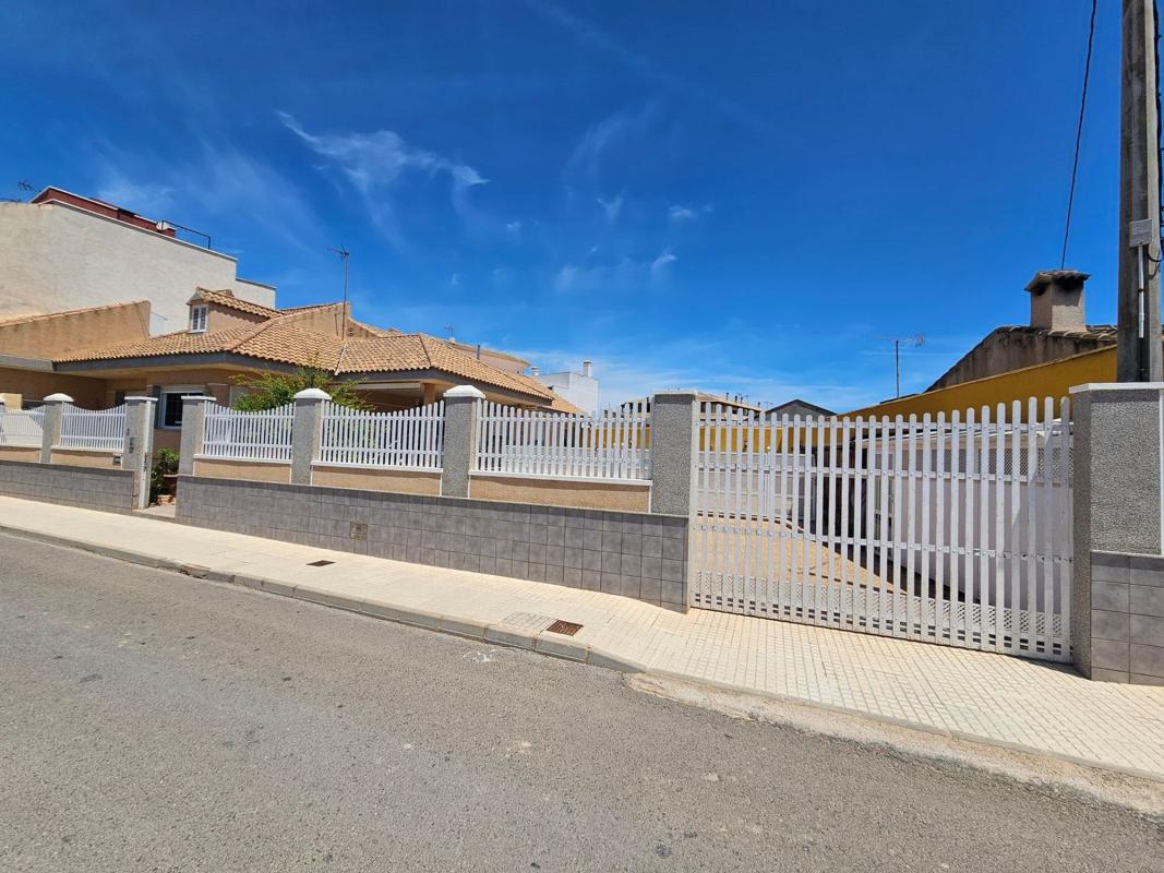 Properties for sale and rent in Spain photo 2