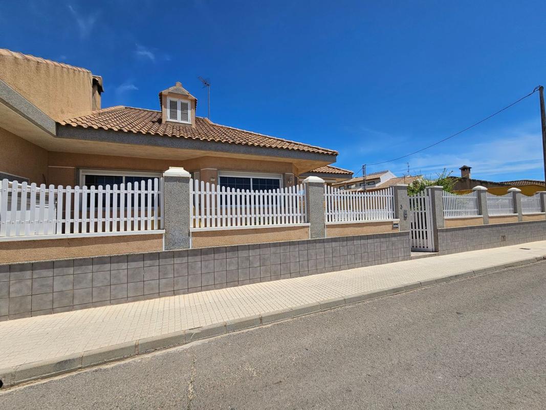 Properties for sale and rent in Spain photo 5