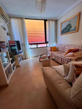Sprzedaż mieszkania w Piso en Avenida de la Generalitat, 33, Campello Pueblo, El Campello, El Campello
thumbnail 3
