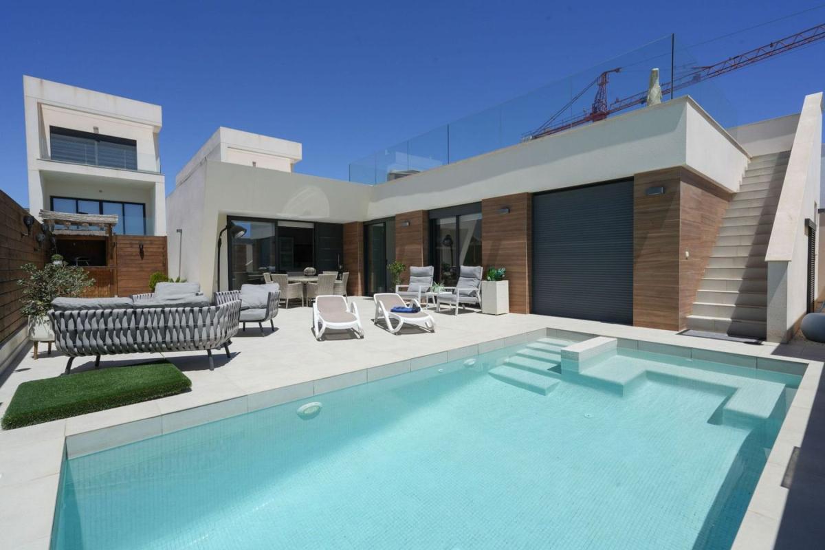 Properties for sale and rent in Spain photo 2