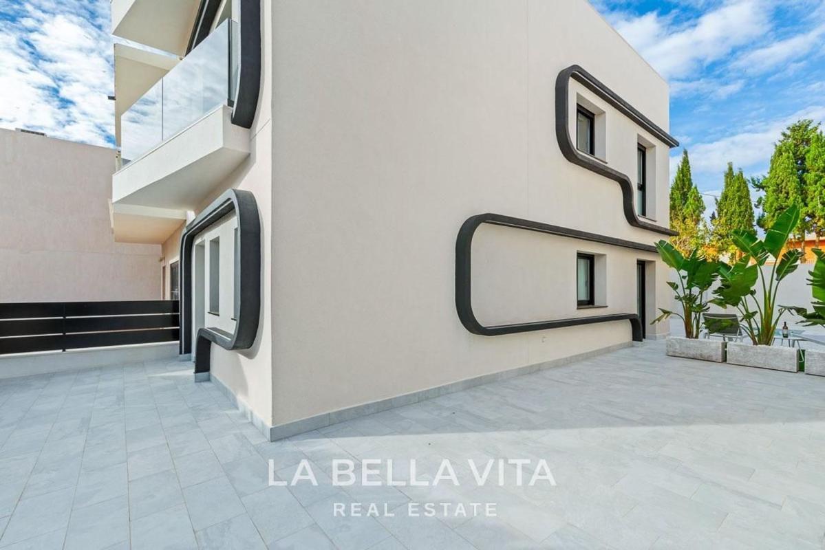 Venta de chalet adosado en  Chalet adosado en Avenida de las Villas, 128, Torre de la Horadada, Pilar de la Horadada , Pilar de la Horadada photo 4