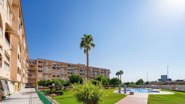 Mansarda na sprzedaż w Ático en Calle Villa Madrid, Parque de las Naciones, Torrevieja, Torrevieja photo 1