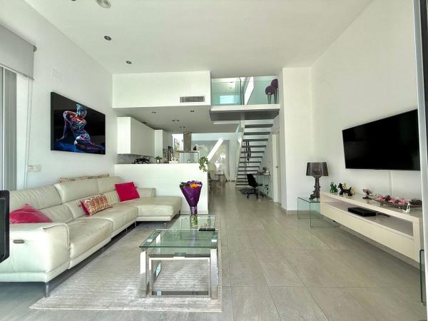 Частный шале на продаже в  Casa o chalet en Calle Maestra Filo Montes, Dolores, Долорес photo 4