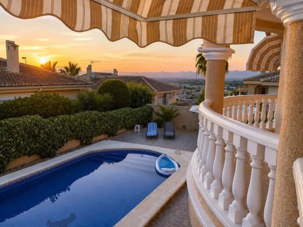 Частный шале на продаже в  Casa o chalet en Calle Cortés Valencianas, Centro, Rojales, Рохалес photo 2
