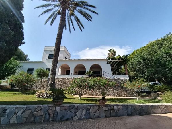 Chalet independiente en venta en Casa o chalet en Les Rotes/Las Rotas, Denia, Denia photo 1