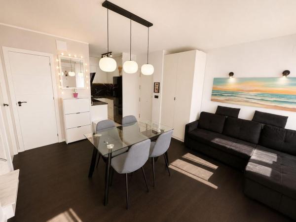 Chalet adosado en Urbanización Jardín del Mar I, La Siesta - El Salado - Torreta, Torrevieja photo 2